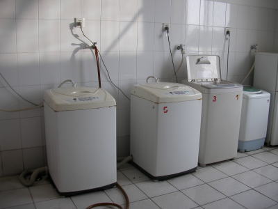 「社会人の中国留学」　留学生寮の洗濯室